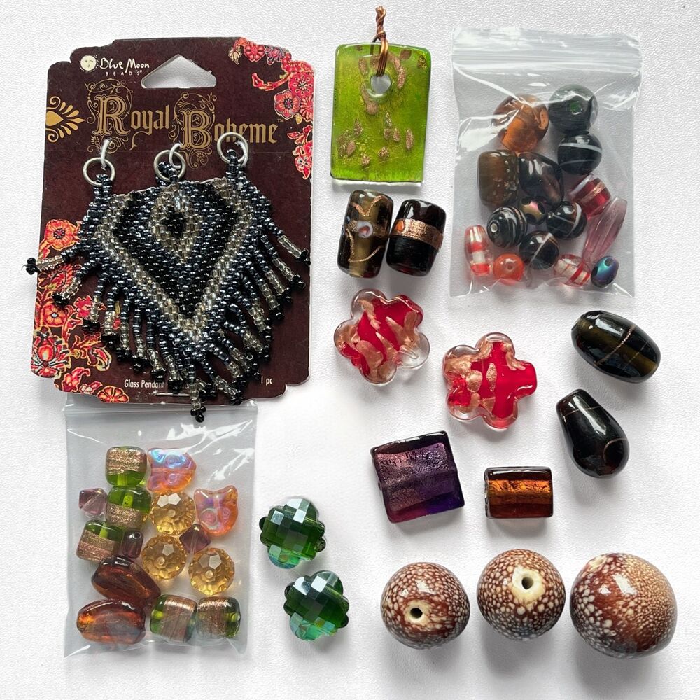 VTG - Now Mix Lot Beads Faceted Glass Lampwork Pressed Variety Jewelry Craft